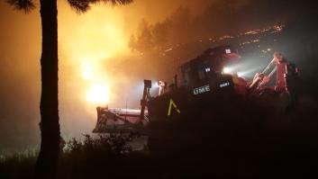 El incendio de Las Hurdes continúa descontrolado tras alcanzar la Sierra de Gata