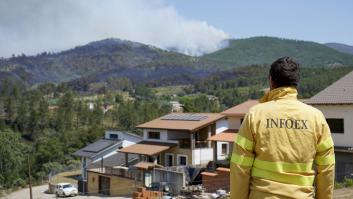 El incendio en Las Hurdes se complica aún más y pone en alerta a varias localidades