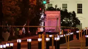 El Servicio Secreto detiene al conductor de un camión que se ha estrellado cerca de la Casa Blanca