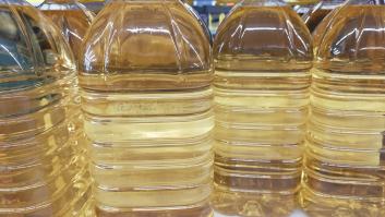 Un delito sanitario obliga a retirar 70.000 litros de aceite de estas marcas
