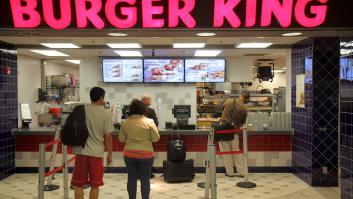 La millonaria multa que debe pagar Burger King por la caída de un cliente en un baño