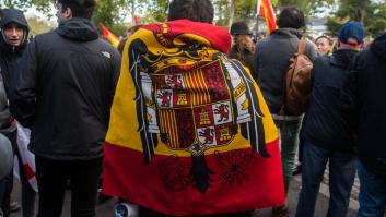 Embestidos dos militantes del PSOE de Adra por el conductor de un patinete con símbolos franquistas