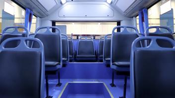 El 'método de la mochila': el consejo de la Guardia Civil para cuando viajes en metro o autobús