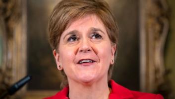 La expresidenta escocesa Sturgeon sale en libertad sin cargos tras ser interrogada por la Policía