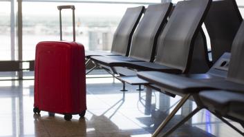 Las tasas de las aerolíneas disparan los viajes de verano con envíos de 'maletas-paquete'