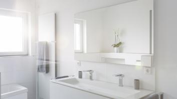 Impacta al mostrar el lujoso baño que tiene en su hotel en Mykonos