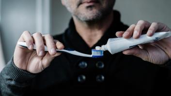 Un odontólogo habla de la desconocida consecuencia que puede tener una mala higiene dental