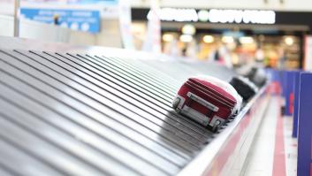 El truco definitivo para que tu maleta salga la primera en la cinta de equipajes