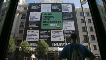 'El HuffPost' estrena una aplicación para dispositivos móviles y despliega una lona gigante en Madrid