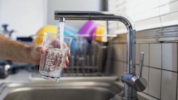Betanzos prohíbe el agua de grifo por un virus como el que causó 500 gastroenteritis en mayo