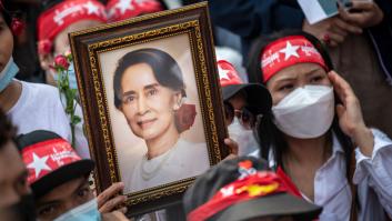 La junta birmana anuncia un indulto parcial a la exlíder Aung San Suu Kyi, que fue Nobel de la Paz