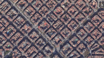 Un extranjero se queja de las calles de Barcelona: lo ves repetidamente en esta foto de Google Maps