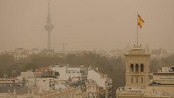 Hallan elementos radiactivos en el polvo africano que está barriendo España