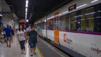 Un Talgo descarrila y obliga a cortar seis líneas de Cercanías en Barcelona