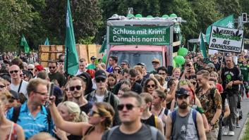 El Gobierno alemán aprueba la "legalización controlada" del consumo de cannabis