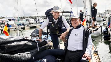 De Sanxenxo a Cowes: las imágenes del rey Juan Carlos de regata con su hija Elena
