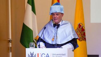 Alejandro Sanz reivindica la alegría en su investidura como doctor Honoris Causa