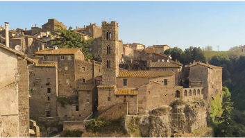 Un pueblo desconocido por los turistas es elegido el más bonito de Italia
