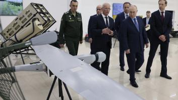 Putin saca pecho con sus blindados