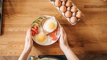 Un estudio resuelve el misterio del efecto del huevo entero y las claras durante 4 semanas