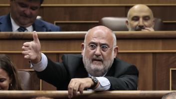 El vídeo que le dolerá a Puigdemont: un diputado de Junts vota a favor de la investidura de Feijóo