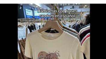 Va a una tienda de ropa en China y flipa con el mensaje en español que ve en una camiseta
