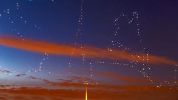 El cielo de Madrid brilla con 300 drones en un enclave mágico