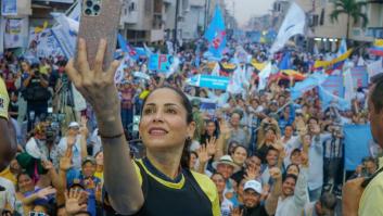 Ecuador vota este domingo la posible vuelta del 'correísmo' al poder en un contexto marcado por la violencia