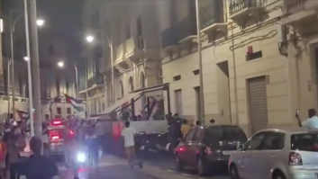 Centenares de personas protestan frente a la sinagoga de Melilla en apoyo a Palestina
