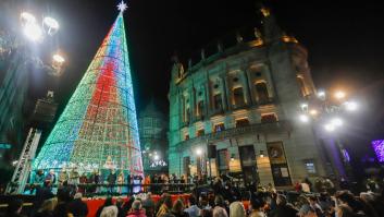 'Pique' entre los alcaldes de Badalona y Vigo por ver quién tiene más grande... el árbol de Navidad