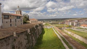 La muralla intacta equipada con cañones que jugó un papel fundamental entre España y Portugal