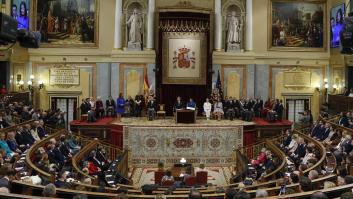 El Congreso aplaude durante 3 minutos 49 segundos a la princesa Leonor tras jurar la Constitución