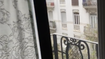 Un británico que vive en Valencia se asoma por la ventana y no da crédito a lo que ve: "Es una pesadilla"