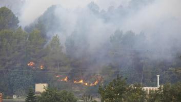 El incendio de Montixelvo (Valencia) sigue fuera de control tras arrasar 1.400 hectáreas
