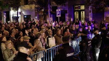 Unas 250 personas se concentran por segunda vez frente a Ferraz contra la amnistía