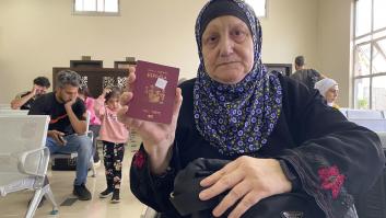 Unos 40 palestinos con pasaporte español salen de Gaza, donde los hospitales siguen colapsando
