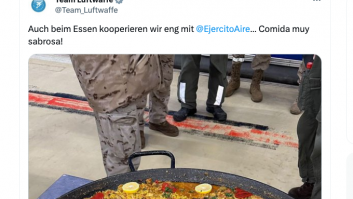 Ojo al detalle que ha añadido el Ejército del Aire alemán a esta paella que han cocinado