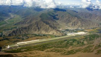 El desconocido aeropuerto con la pista de aterrizaje más larga del mundo