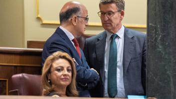 El gesto de Feijóo con el único diputado de UPN tras la moción de censura en Pamplona