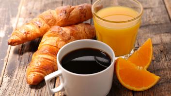 Un estudio revela que desayunar y cenar temprano puede reducir el riesgo cardiovascular