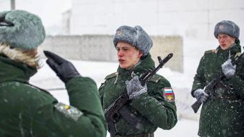 Rusia suministra narcóticos a sus soldados que atacan en el frente, según Kiev