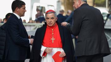 El cardenal Angelo Becciu, condenado a cinco años de prisión e inhabilitación perpetua por un escándalo financiero