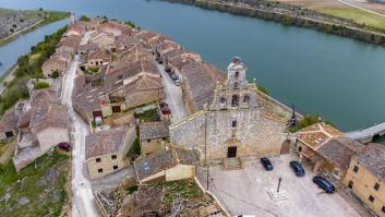 Este pueblo de Segovia es considerado de los más bellos de España… y esconde una momia