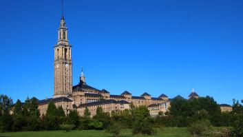 El edificio más grande de España está a las afueras de Gijón