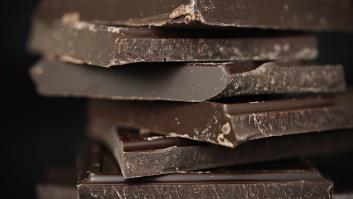 Una reconocida nutricionista enumera las desconocidas consecuencias en la piel al comer chocolate negro