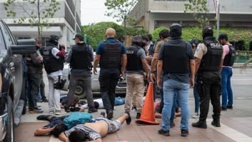 Trece detenidos y material explosivo, incautados en el asalto a un canal de televisión en Ecuador