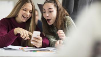 Baleares prohibirá los móviles a los alumnos en colegios e institutos