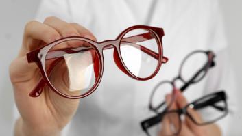 Advertencia de los ópticos a la Seguridad Social por la financiación de las gafas
