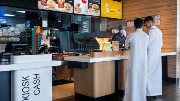 Enseña cómo es un McDonald's en Arabia Saudí: en España es inimaginable