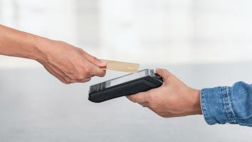 La Guardia Civil avisa: jamás hagas caso si al pagar con tarjeta te hacen esta petición